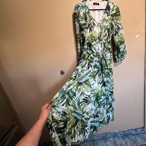 Nine West Green Tropical Leaf Maxi Dress
